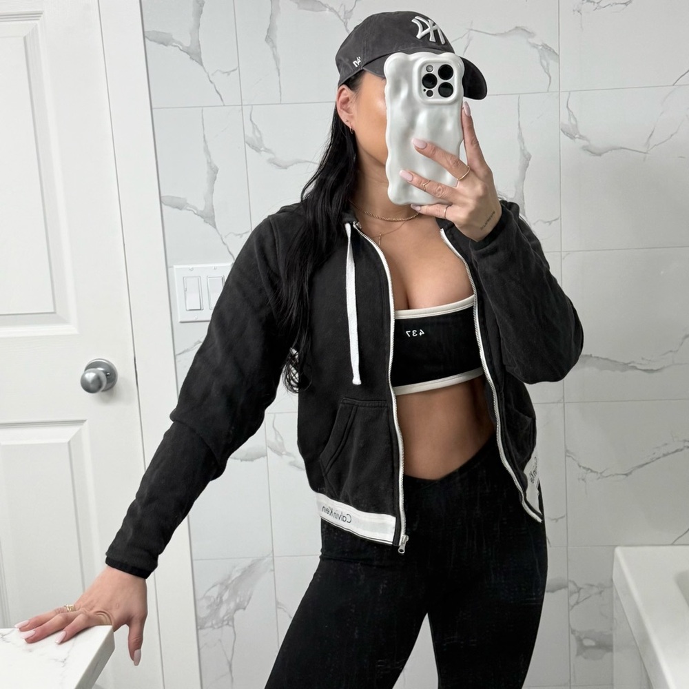 🖤 Calvin Klein UO Shoreline Women's Black Logo Hoodie - Picture 2 of 8